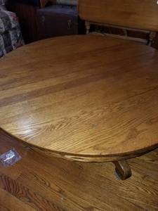 lot 3332 image: Round Wooden Coffee Table