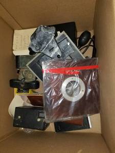 lot 3354 image: Lot of Vintage Camera Accessories and Parts