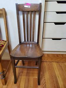 lot 3373 image: Antique Students Chair