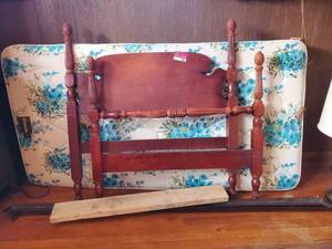 lot 3381 image: Twin Size Bedframe and Mattress