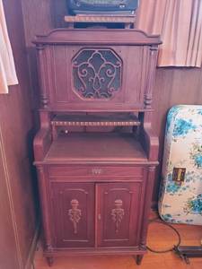 lot 3382 image: Ornate Antique Walnut Record Cabinet with Built in Speaker