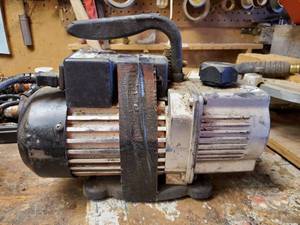 lot 3489 image: 1 Stage Vacuum Pump