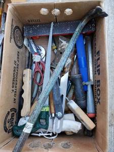 lot 6219 image: Lot of Hand Tools and Crow Bar