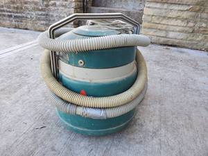 lot 6228 image: Bissell Vacuum