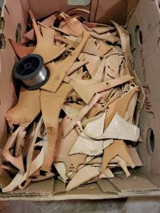 lot 6253 image: Lot of Leather Scraps