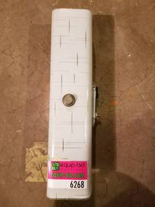 lot 6268 image: bathroom light fixture