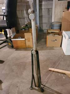 lot 6274 image: Vintage ACME Lite Tri-Pod