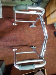 lot 6299 image: Aluminum collapsible Walker