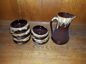 lot 7547 image: Stoneware Pitcher and Bowls
