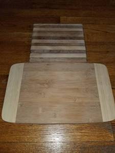 lot 7594 image: Lot of 2 Cutting Boards