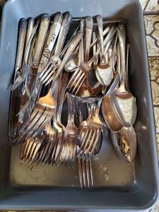 lot 7602 image: Prestige Silver Plated Silverware Set 61 Pieces