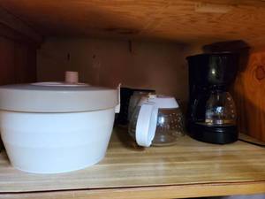 lot 7605 image: Lot of Salad Tosser Replacement Coffee Pots and Mini 5 Cup Coffee Maker