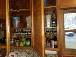 lot 7609 image: Lot of Spices and Cooking Herbs