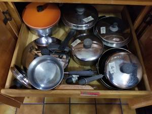 lot 7625 image: Lot of Pots and Pans. Stainless