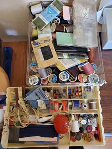 lot 7667 image: Lot of Sewing Supplies