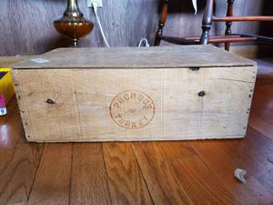lot 7680 image: Wooden Produce Crate