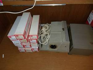 lot 7692 image: Sawyers 500 R Slide Projector. with Slides