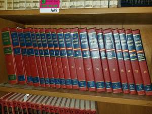 lot 7694 image: Lot of . THE WORLD BOOK. A-Z.