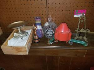 lot 7730 image: Vintage Christmas Tree Stand