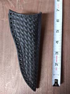 lot 7773 image: Black Leather Basket Weave with Belt Clip