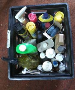 lot 7789 image: Lot of GarageCleaning Supplies