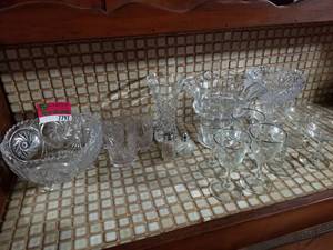 lot 7797 image: mix crystal and glassware 17 pieces