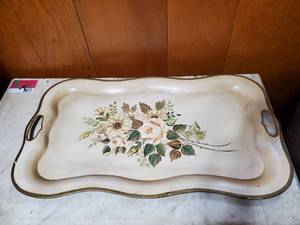 lot 7800 image: Vintage Serving Tray