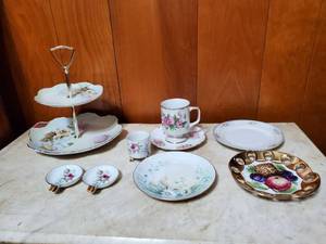 lot 7801 image: Mixed Lot of Lifton Collectible Glass and Nippons