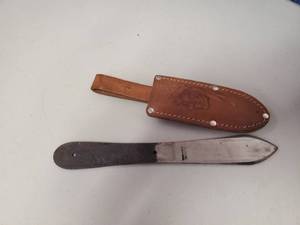 lot 19 image: Vintage Knife and Leather Sheath- EIG Cutlery- German Made Blade