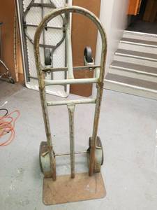 lot 1416 image: Two wheel dolly