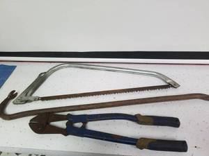 lot 1433 image: Bolt Cutters , tree saw and crowbar