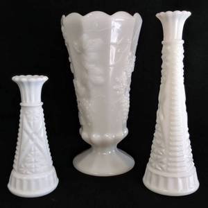 lot 71 image: 3 Stunning Milk Glass Vases  No Markings