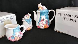 lot 78 image: New in the Box  Kitten Ceramic Tea Pot Set