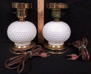 lot 88 image: 2 Hurricane Electric Lamps  Vintage  Hobnail Base