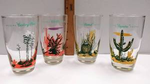 lot 90 image: 4 Arizona Cactus Glasses   Blakely Oil, Free With Gas Fill Up  Libby 1950s