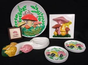 lot 117 image: Vintage Mushroom Decor
