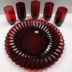 lot 136 image: Early Anchor Hocking Royal Ruby Rachael Pattern Serving Platter & 5 Glasses