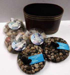 lot 140 image: Planter w 4 Bags of Decorative Pebbles