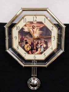lot 142 image: Jesus on the Cross  Wall Clock