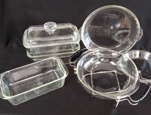lot 156 image: Pyrex Glass Bakeware Lot  Bonus Carrying Expandable Holder