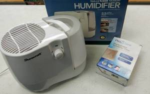 lot 171 image: Duracraft Humidifier Natural Cool Moisture  2.5 Gallon