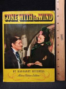 lot 175 image: 1939 Gone With The Wind   Motion Picture Edition Book
