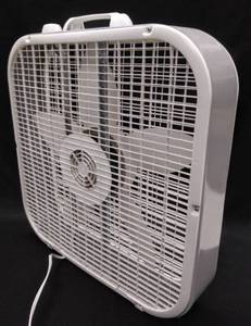 lot 202 image: Lasko 20 Box 3-Speed Fan   Model #B20200  Tested & Works Great