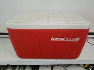 lot 1472 image: Coleman polylite 34 cooler