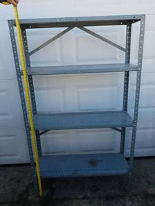 lot 1640 image: metal Shelf