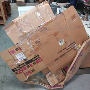 lot 24 image: 2  Beveled Glass Table Tops  4 Ft Circle & 26 Inch Square