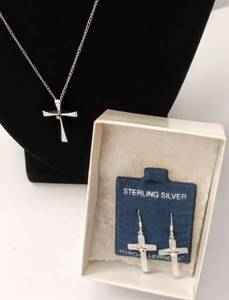 lot 39 image: Sterling Silver Cross Earrings & Cross Necklace   Eye-Catching Sparkle