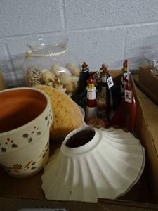 lot 678 image: Lighthouses, Sea Shells, Sea Sponge and More