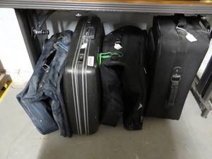 lot 685 image: Lot of Luggage