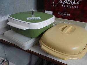 lot 721 image: Tupperware Steamer and Cookware